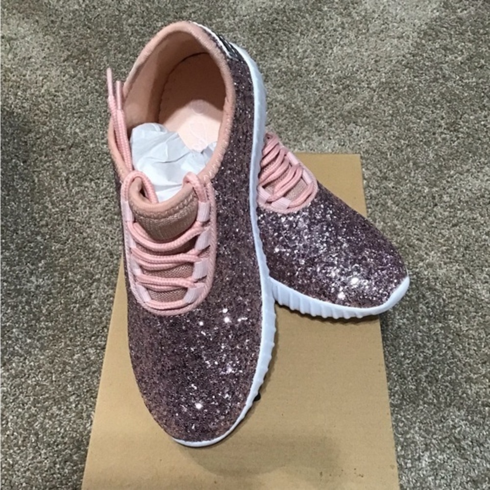 🆕LAST PAIR-Lightweight Pink Sneakers